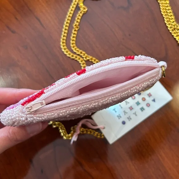 NWT Tiana NY XOXO Heart Chain Strap Bag - Picture 11 of 11